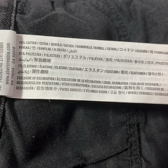 Abercrombie & Fitch Women’s Size 4 W 27 Black Jean Shorts - Picture 4 of 4